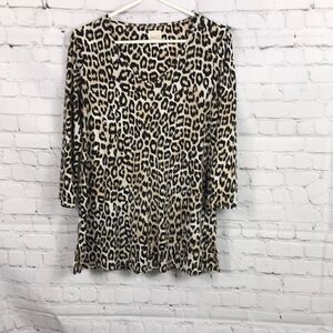 Chico’s Leopard Print V-neck top Stretchy Soft 27” long EUC Size 0 or 4